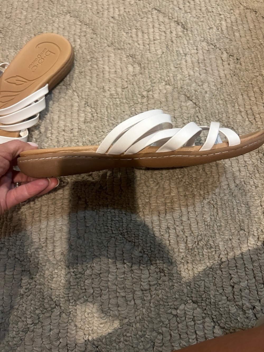 b.o.c. White Elastic Toe-Post Slide Sandals - Picture 6 of 9